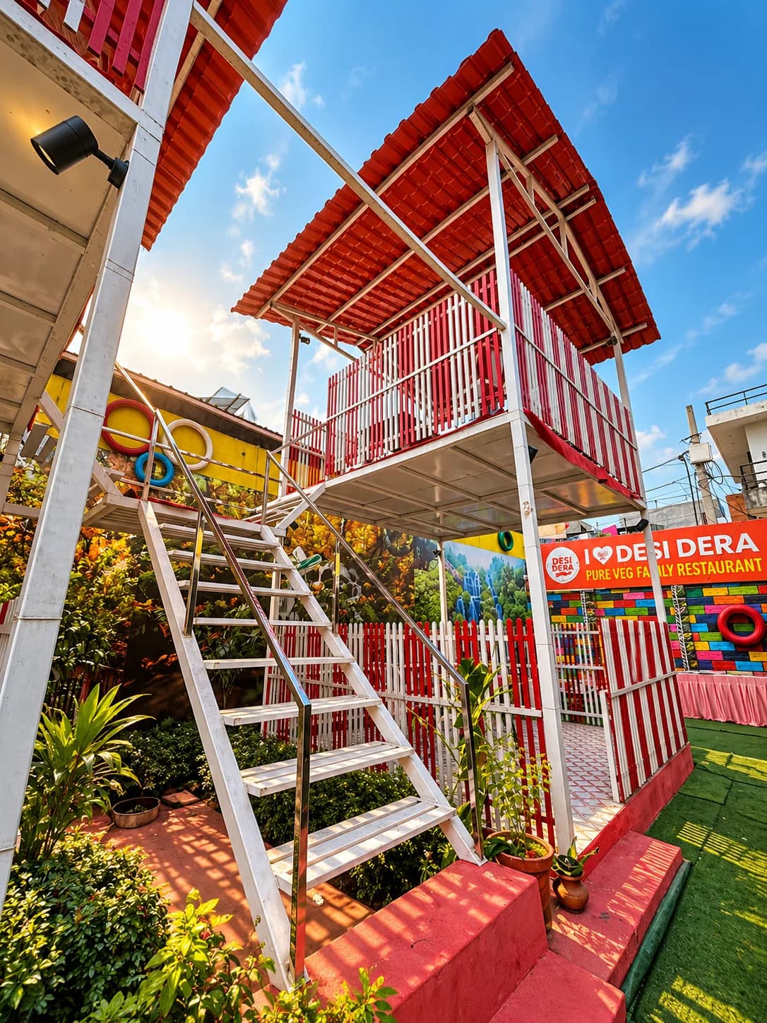 Two-level deck